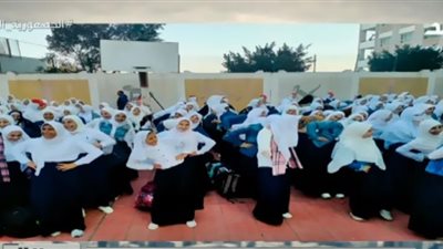 الصور الأولى للزي الجديد لمدرسة الإسدال الإيراني.. فيديو