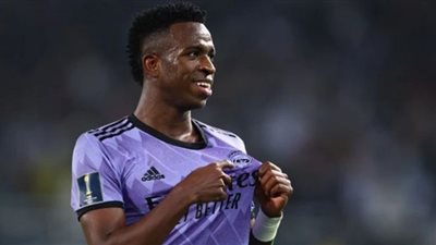 فينيسوس يكتسح الدوسري قبل صدام نهائي المونديال