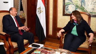 دعوة لوزيرة الهجرة للقاء الجالية المصرية بأمريكا