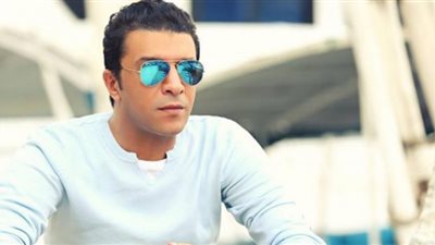 والله ما كنت قاصد.. مصطفى كامل يرد على اتهامات سرقة أغنية تسلم الأيادي