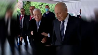 وصول الرئيس الفلسطيني إلى مؤتمر دعم القدس بالجامعة العربية (فيديو)