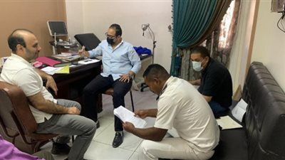 غلق وتشميع معملين للتحاليل الطبية ومحضر لمنشأه طبية مخالفة بالشرقية