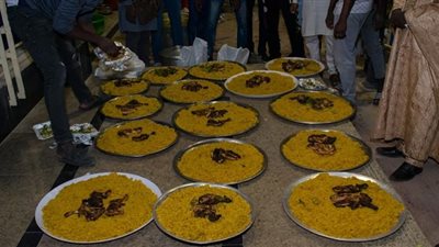 وجبة زَمِي على طاولة احتفالية سفارة مالي بالقاهرة