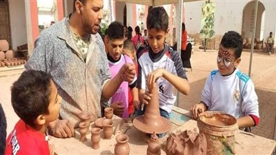 محافظة القاهرة تنظم يومًا ترفيهيًا بقرية الفواخير بالفسطاط لأطفال مدينة الأسمرات