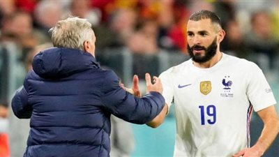 ديشامب يكشف موقف مشاركة بنزيما من مباراة تونس في كأس العالم