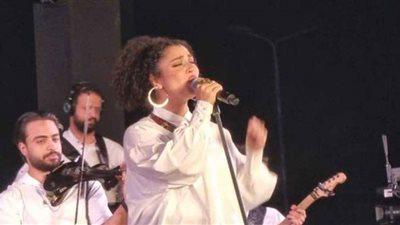 نسمة محجوب تشدو بأجمل أغانيها في مهرجان رشيد الأول للموسيقى والغناء
