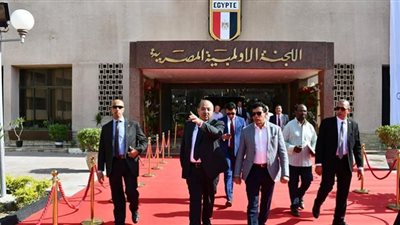 أشرف صبحي يتفقد اللجنة الأولمبية تمهيدا لإستقبال توماس باخ