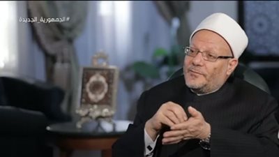 المفتى ينصح الشباب بعدم نقل الشائعات على مواقع التواصل.. فيديو