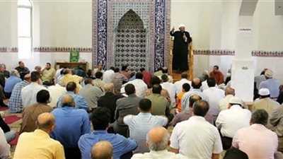 تجديد الخطاب الديني.. منح دراسية لأئمة المساجد على مائدة البرلمان اليوم