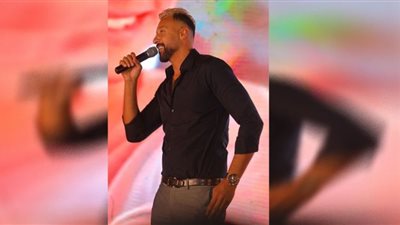 نجوم الفن يشاركون أحمد فهمي في افتتاح الفرع الثالث لمطعمه (صور)