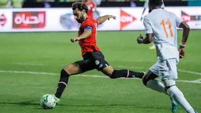السفير البريطاني في مصر يتغني بمحمد صلاح .. 