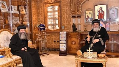 البابا تواضروس يلتقي الأنبا بيجول بالمقر البابوي في العباسية