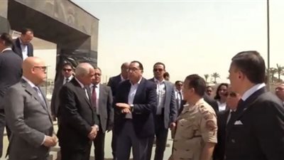 رئيس الوزراء يتجول بالمتحف المصري الكبير (شاهد)