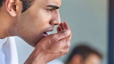 3 طرق للتخلص من رائحة الفم الكريهة