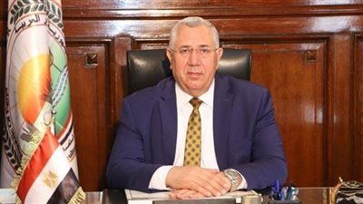 الزراعة توزع 70 طن تقاوي شعير و100 ألف شتلة زيتون بمطروح