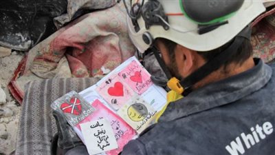 مذكرات طفلة سورية من تحت الأنقاض تروي مأساة حزينة (شاهد)