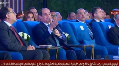 السيسي: إنشاء المشاريع الجديدة أمر حتمي (شاهد)