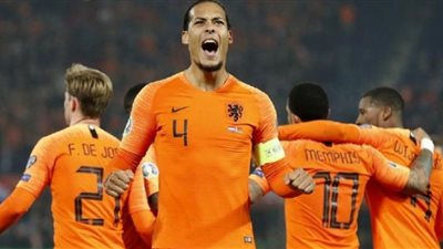 فان دايك على رأس تشكيل هولندا المتوقع لمواجهة بلجيكا الليلة