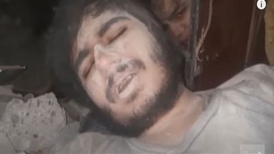 وصية سوري من تحت الأنقاض: 