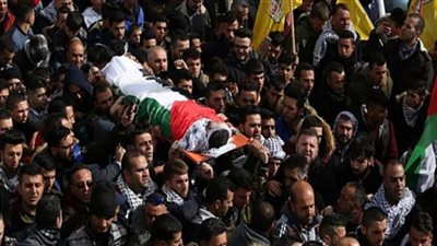 استشهاد فلسطيني متأثرا بإصابته في مواجهات مع جيش الاحتلال