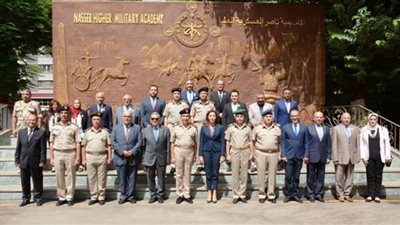 أكاديمية ناصر العسكرية للدراسات العليا تنظم معرضها الأول للكتاب