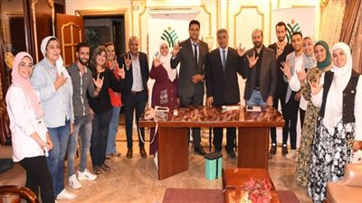 القومي للإعاقة يبحث التحديات التي تواجه مترجمي لغة الإشارة