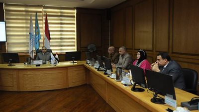 رئيس جامعة كفرالشيخ يوجه عمداء الكليات والمعاهد بمتابعة انتظام الدراسة