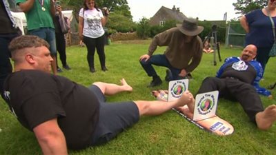 كسور وكدمات في معارك حقيقية.. والمتهم صابع القدم