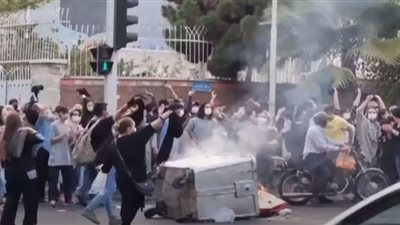 إيران تشتعل.. المظاهرات في كل مكان (فيديو)