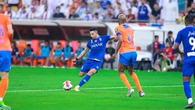 الجماهير تسخر من لجنة المسابقات بسبب تأجيل مباراة الهلال والفيحاء