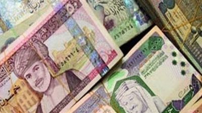تباين أسعار العملات العربية بختام تعاملات اليوم