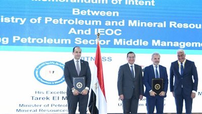 9 مذكرات تفاهم واتفاقيات بين قطاع البترول المصري والشركات العالمية