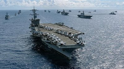 اندلاع حريق على متن حاملة طائرات أمريكية وإصابة 9 أفراد