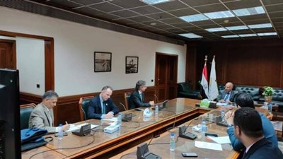 مباحثات بين وزير الري وممثل برنامج الأمم المتحدة لتعزيز التكيف مع التغيرات المناخية