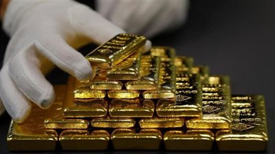 الذهب يتراجع وسط مخاوف رفع الفائدة