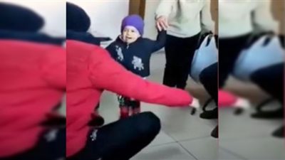 أب وابنته فرقهما الزلزال والتقيا في جمعية إغاثة| فيديو