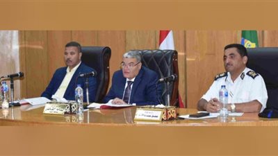تنفيذ قوافل توعوية وتثقيفية بقري المنيا