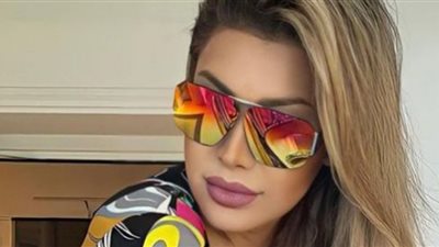 نوال الزغبي تتألق بفستان مكشوف عبر إنستجرام