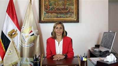 وزيرة الثقافة تدعو أبناء المحافظات لحضور عروض مسرح المواجهة والتجوال