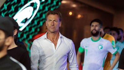 كواليس انقلاب لاعبي المنتخب السعودي على رينارد 