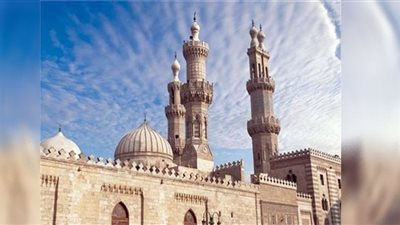 الأزهر يهدي 
