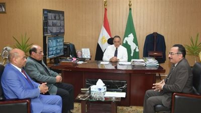 محافظ الشرقية يبحث سُبل تعظيم دور مركز تأهيل ذوي الاحتياجات الخاصة