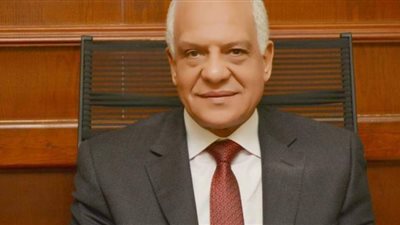 محافظ الجيزة يكافئ رئيس الوحدة المحلية بأبو غالب