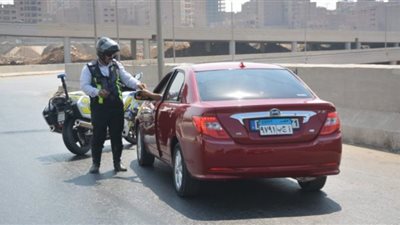 المرورترفع 52 سيارة ودراجة نارية متهالكة من الشوارع