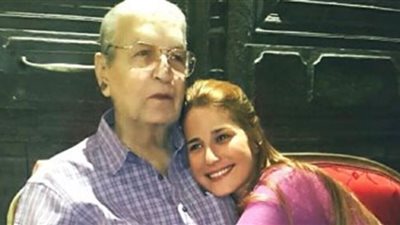 وفاة والد الفنانة إيناس كامل