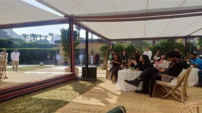 حفل ضخم بالأهرامات لتنظيم أول عرض أزياء رجالي