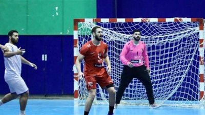 يد الأهلي يفوز على البنك في الدوري