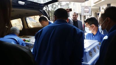 جثمان مفيد فوزي يصل كنيسة المرعشلي بالزمالك ( صور)