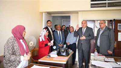 محافظ قنا: منع تردد المواطنين على المكاتب الإدارية بالديوان العام
