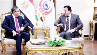وزير الصحة يبحث التعاون مع الجانب الهندى لنقل تكنولوجيا تصنيع اللقاحات والمستحضرات الحيوية